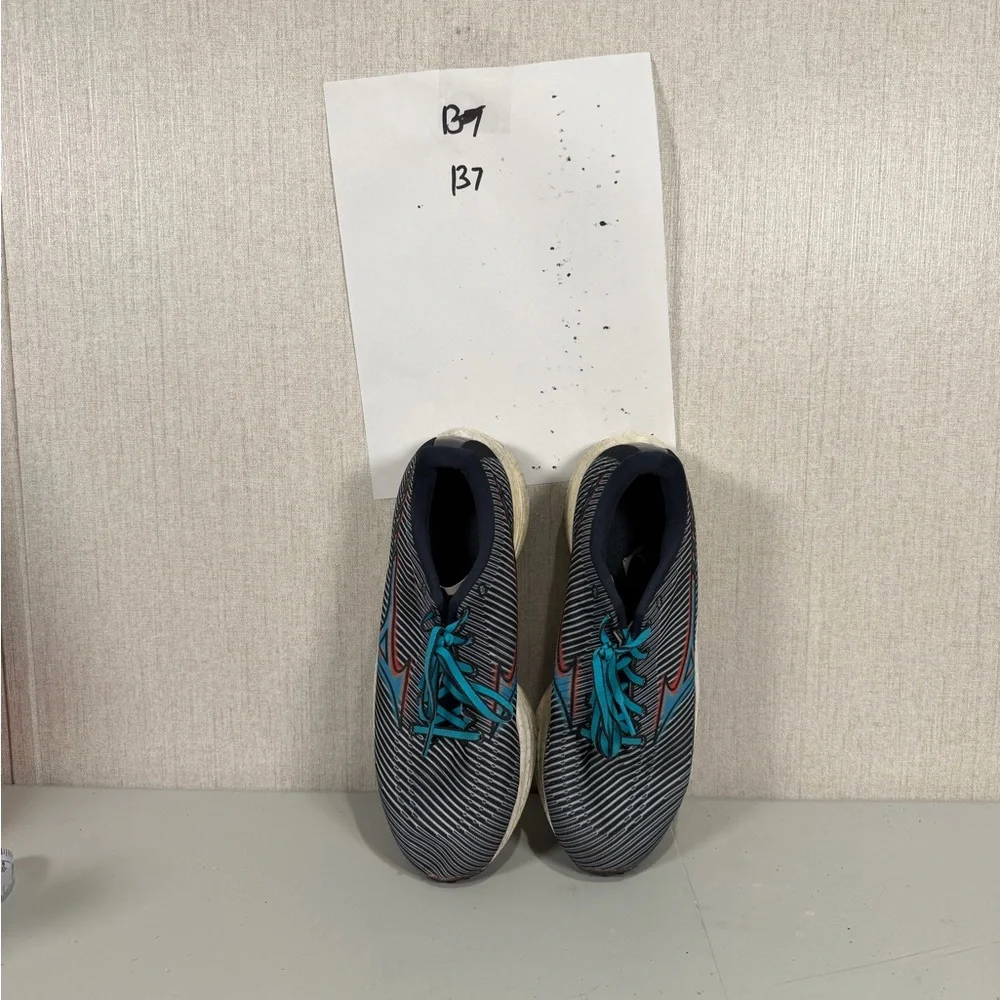 Mizuno women wave